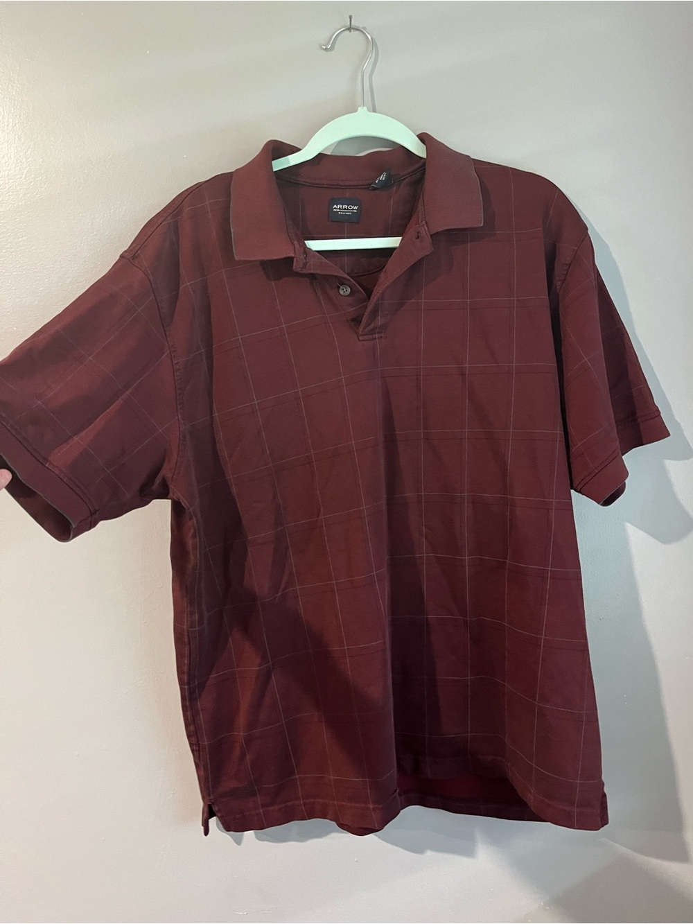 Arrow Menโs Maroon Windowpane Polo